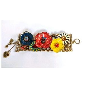 Betsey Johnson Bracelet Glass Flowers and Skull